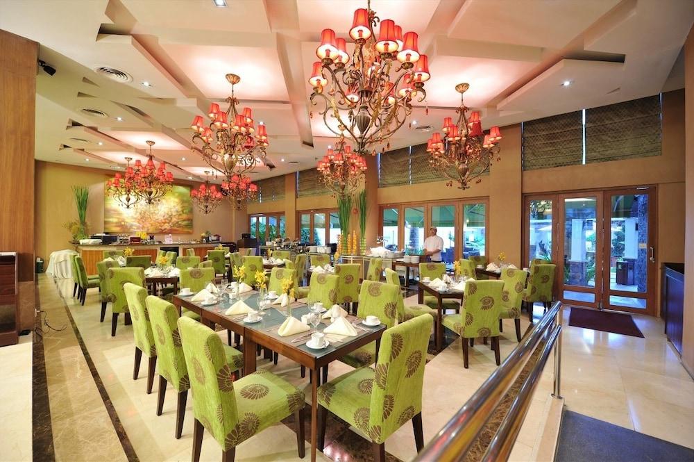 The Avenue Plaza Hotel Naga  Eksteriør bilde