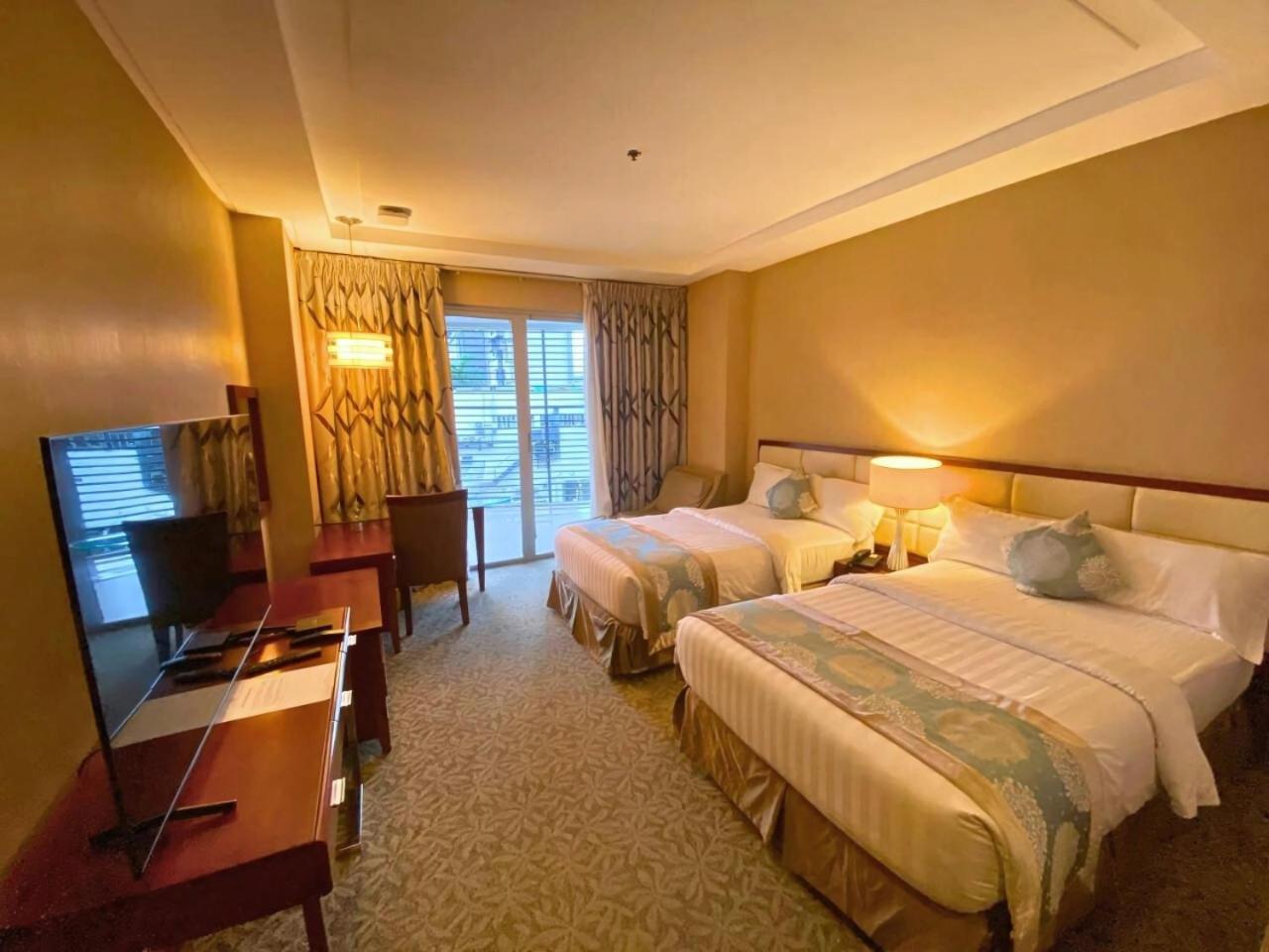 The Avenue Plaza Hotel Naga  Eksteriør bilde