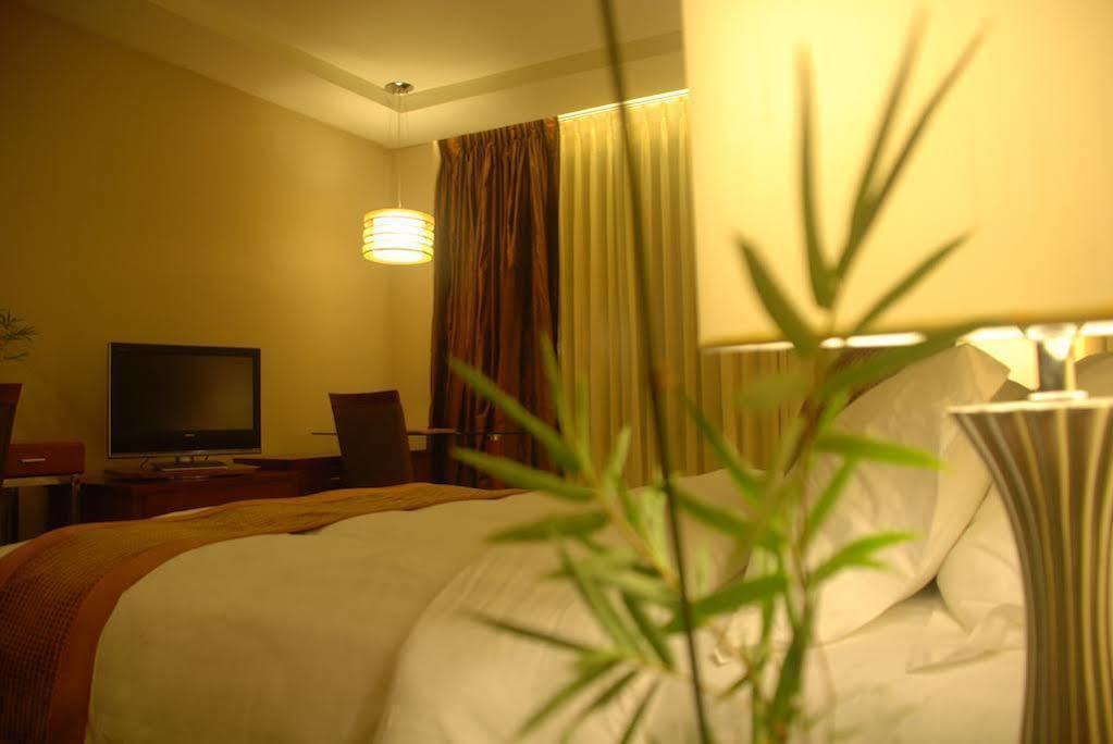 The Avenue Plaza Hotel Naga  Eksteriør bilde
